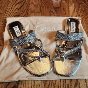 Badgley Mischka Silver Jeweled Flip Flop US7.0